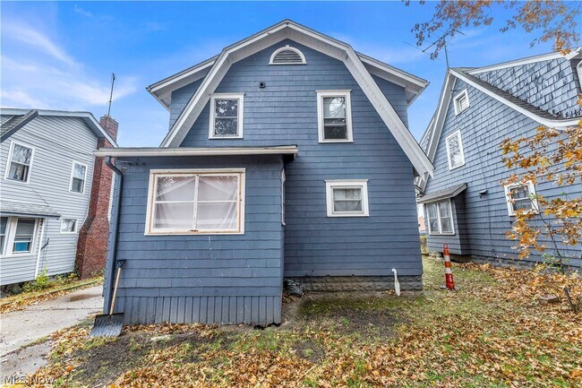 Building Photo - 485 E Archwood Ave