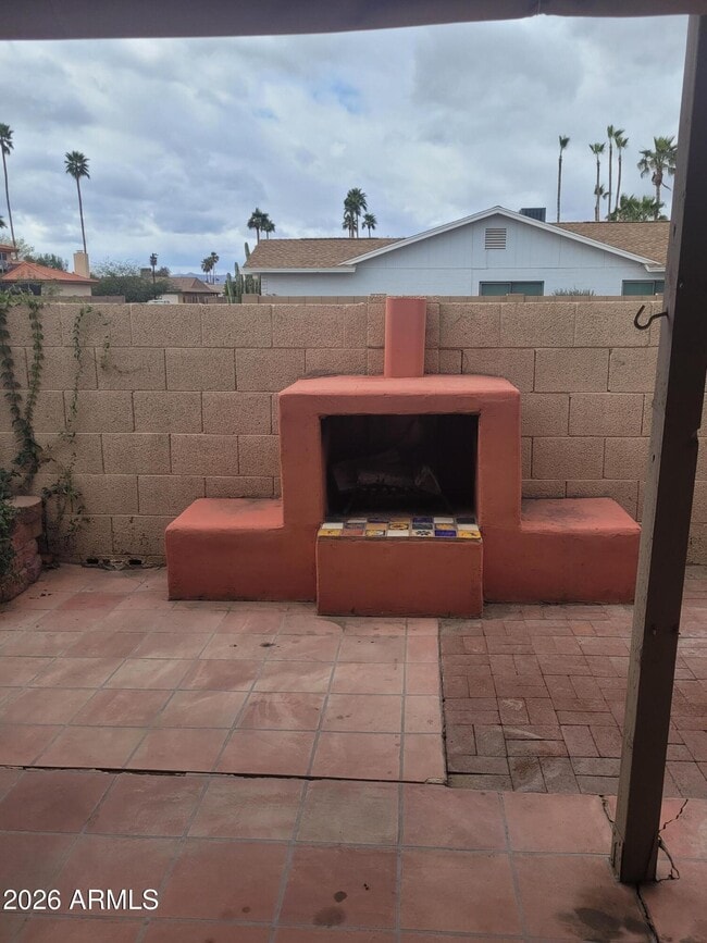 Building Photo - 2034 S Playa