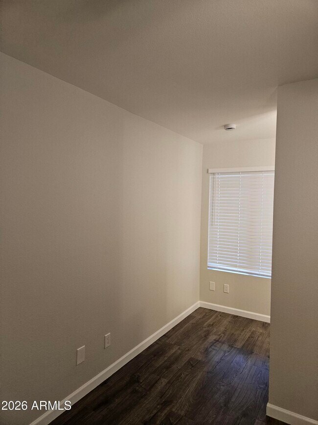 Building Photo - 30 E Brown Rd