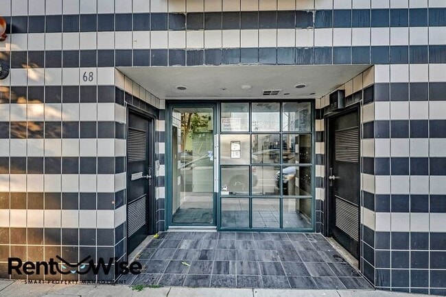Building Photo - 68 McCoppin St
