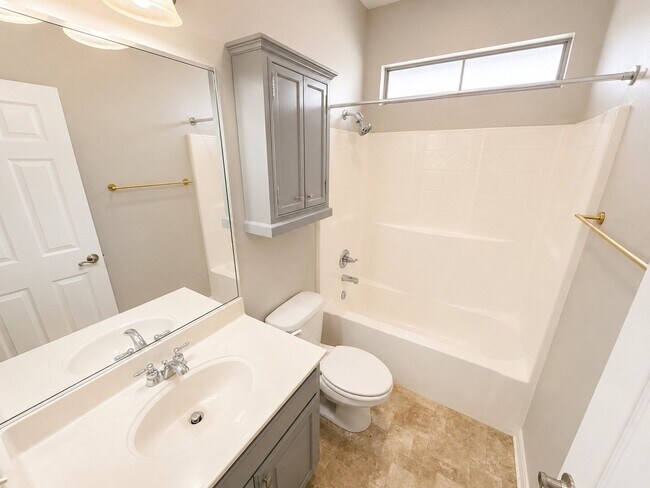 Building Photo - 297 Eagle Bend Way
