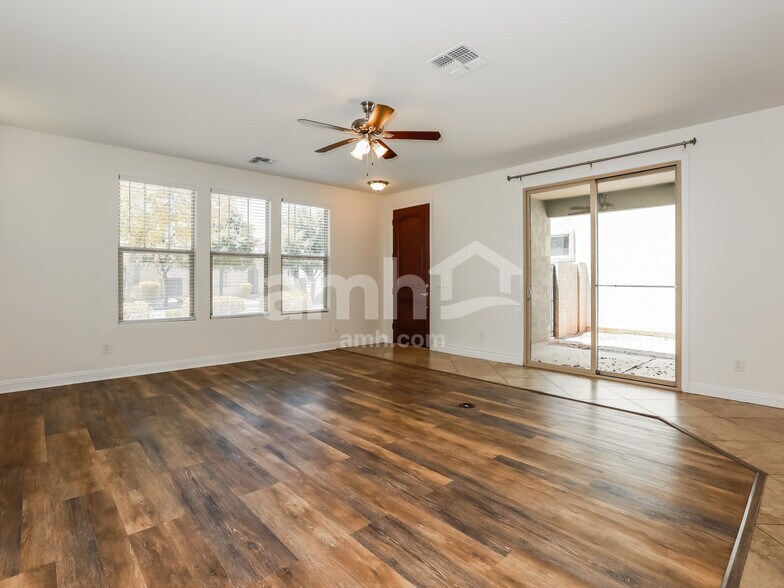 Building Photo - 3470 E Orchid Ln