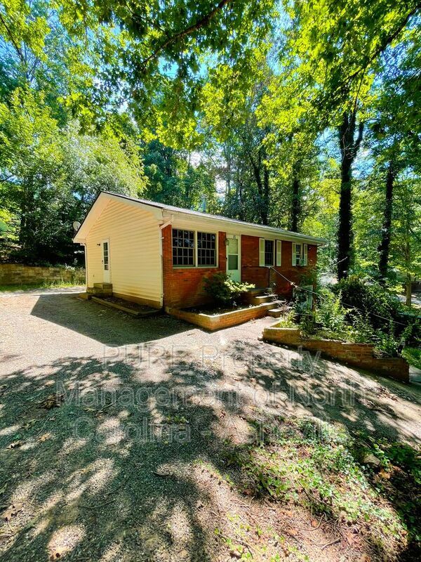 Building Photo - 25 Evelake Dr