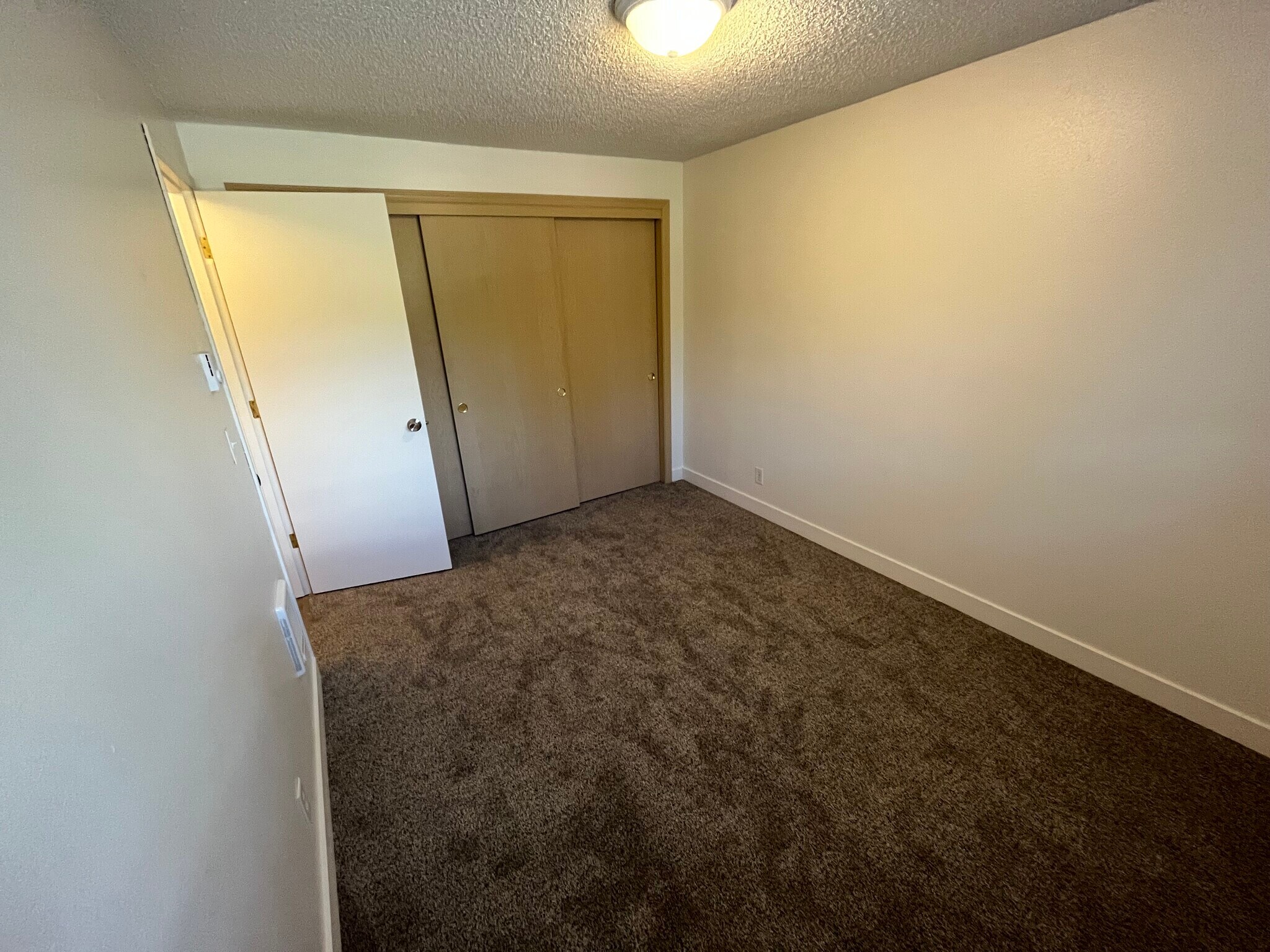 Building Photo - 3335 Willow Ct SE