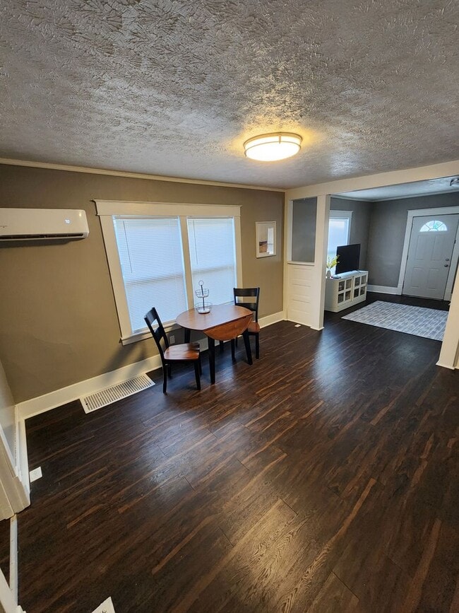 Building Photo - 1016-1018 S Buckeye St