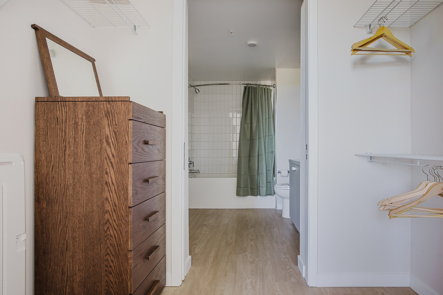 Building Photo - 200 Mesnager St