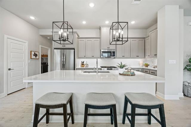 Building Photo - 2102 Clearwater Way