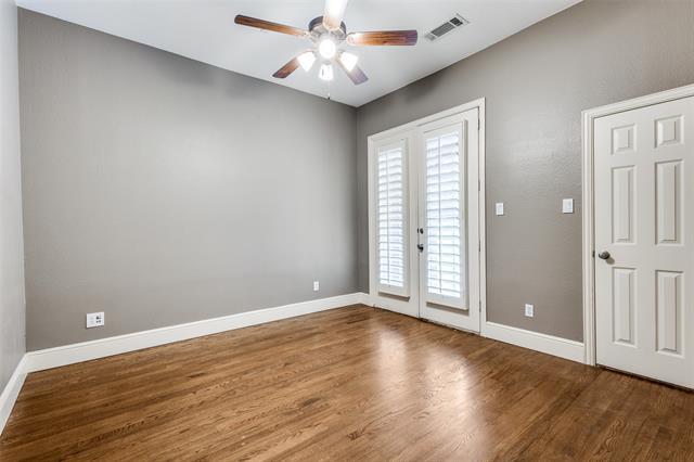 Building Photo - 840 High Willow Dr