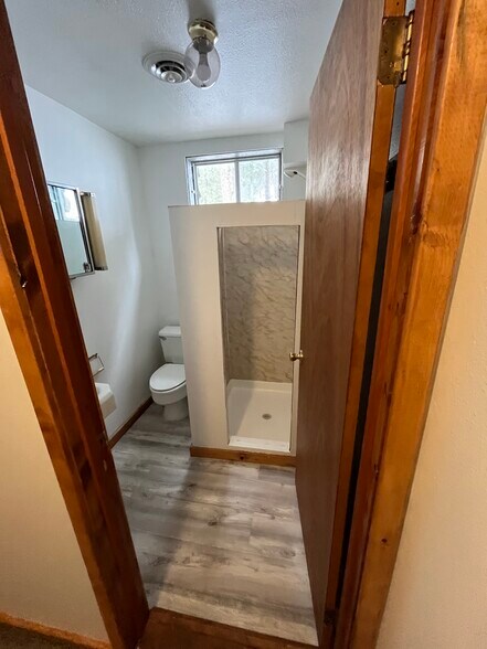 Building Photo - 304 Cabin Creek Rd