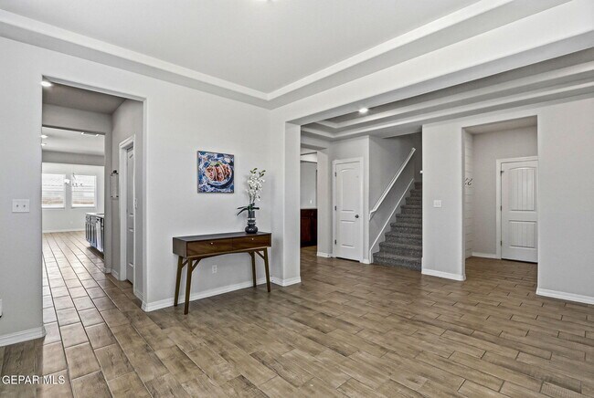 Building Photo - 7509 Enchanted Pk Dr