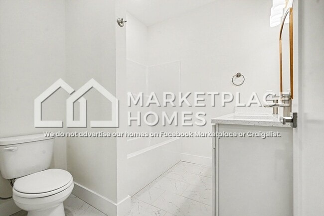 Building Photo - 105 Taverly Dr