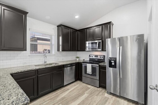 Building Photo - 19040 Kimberlite Dr