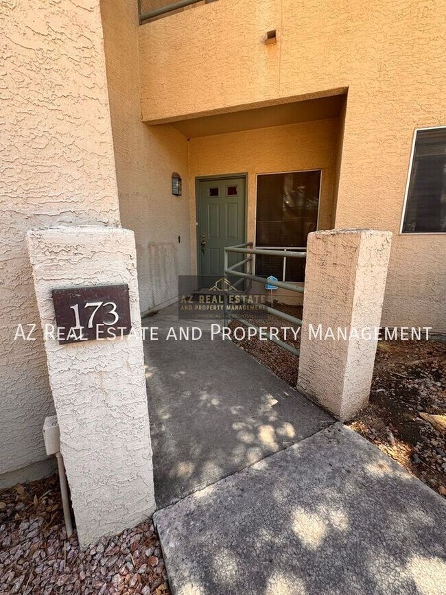Primary Photo - 101 N 7th St