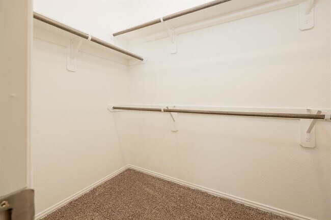 Building Photo - 29884 Dovetail Blf Ln