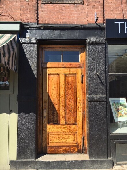 Entrance - 277 Pleasant St