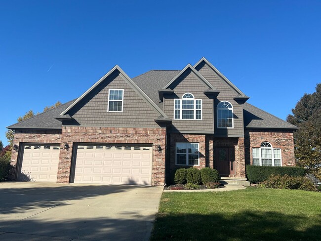 Building Photo - Luxurious 4-Bedroom Home in Fox Creek Subdivision!