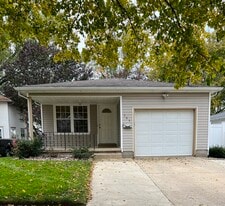 Building Photo - 366 Stephens Rd