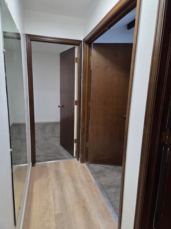 Building Photo - 10722 W Berry Ave