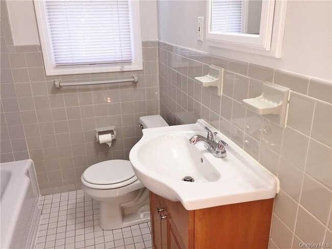 Building Photo - 155 Shear Hill Rd