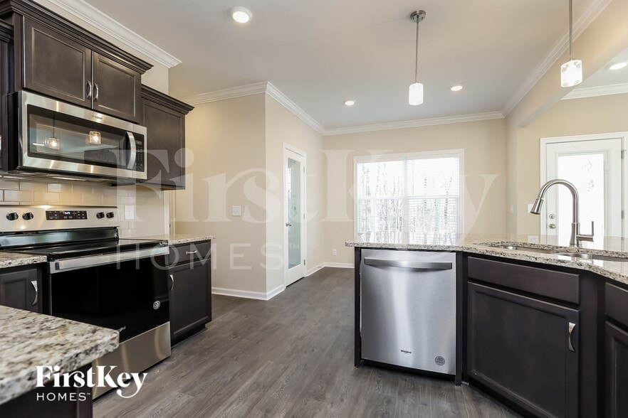 Building Photo - 1061 Brightwood Ct