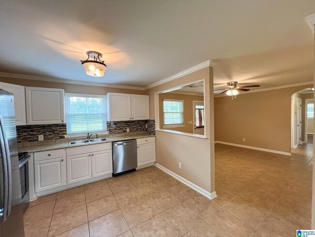 Building Photo - 5765 US-280