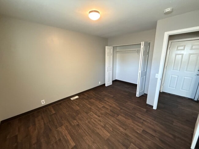 Building Photo - 4312 Sacramento Ct NE