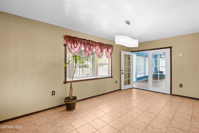 Building Photo - 1325 James Dudley Dr