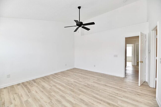 Building Photo - 11888 Esty Way