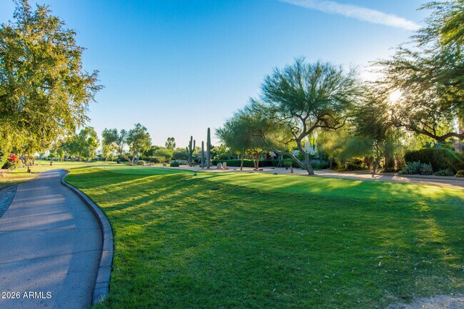 Building Photo - 8406 E Calle Buena Vista