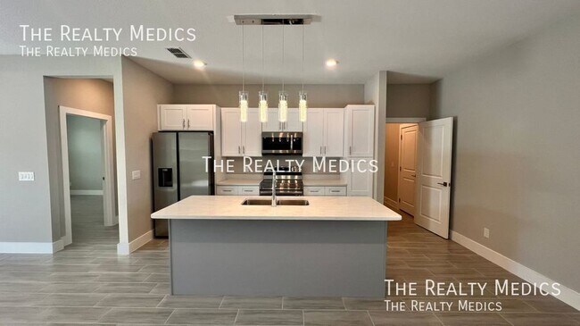 Building Photo - 265 Hyacinth Ct