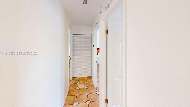 Building Photo - 9614 SW 134th Ct