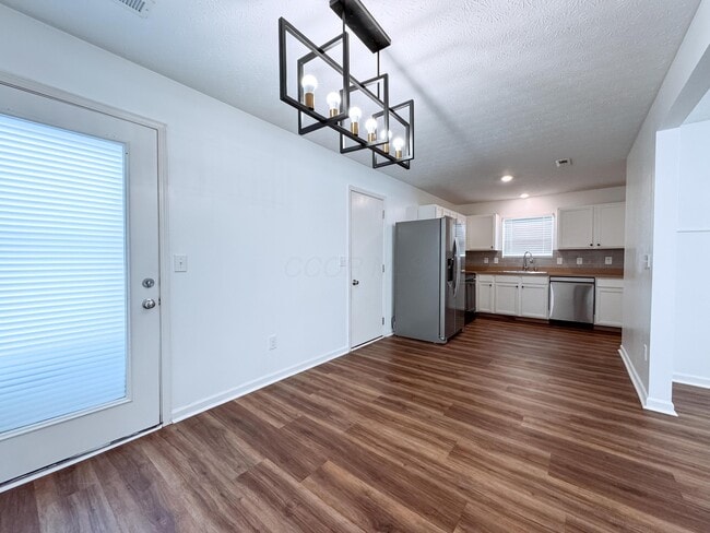 Building Photo - 7257 Reynolds Crossing Dr