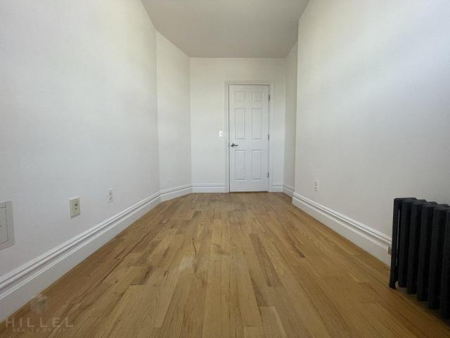 Building Photo - 2 bedroom in ASTORIA NY 11105