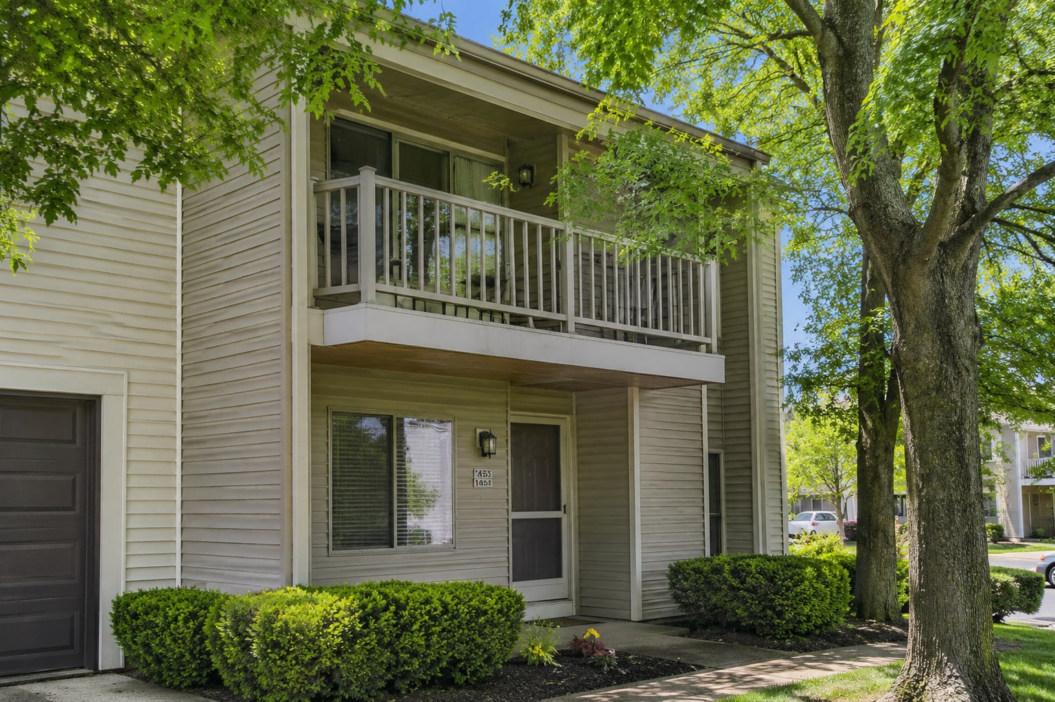 Building Photo - 1551 S Carriage Ln