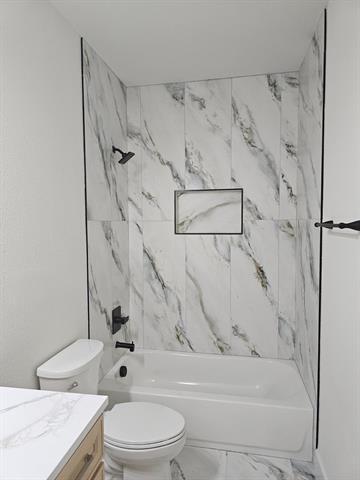 Building Photo - 4456 Fatima Dr