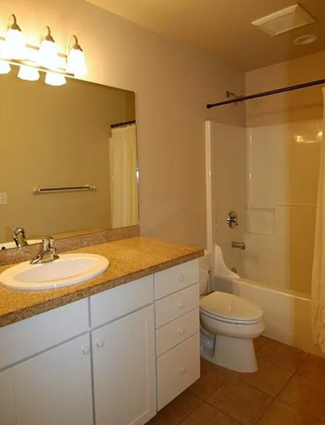Building Photo - 3 Bedroom 2.5 Bath plus an Office in Bozeman!