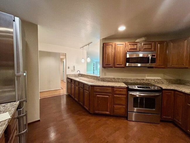 Building Photo - North Capitol Hill Condo