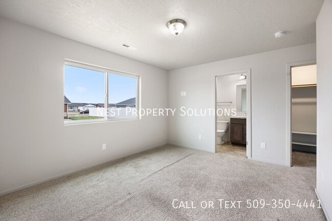 Building Photo - 935 E Mt. Adams St