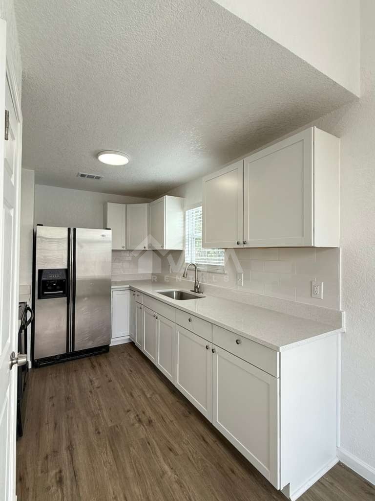 Building Photo - 11510 Hatchet Pass Dr