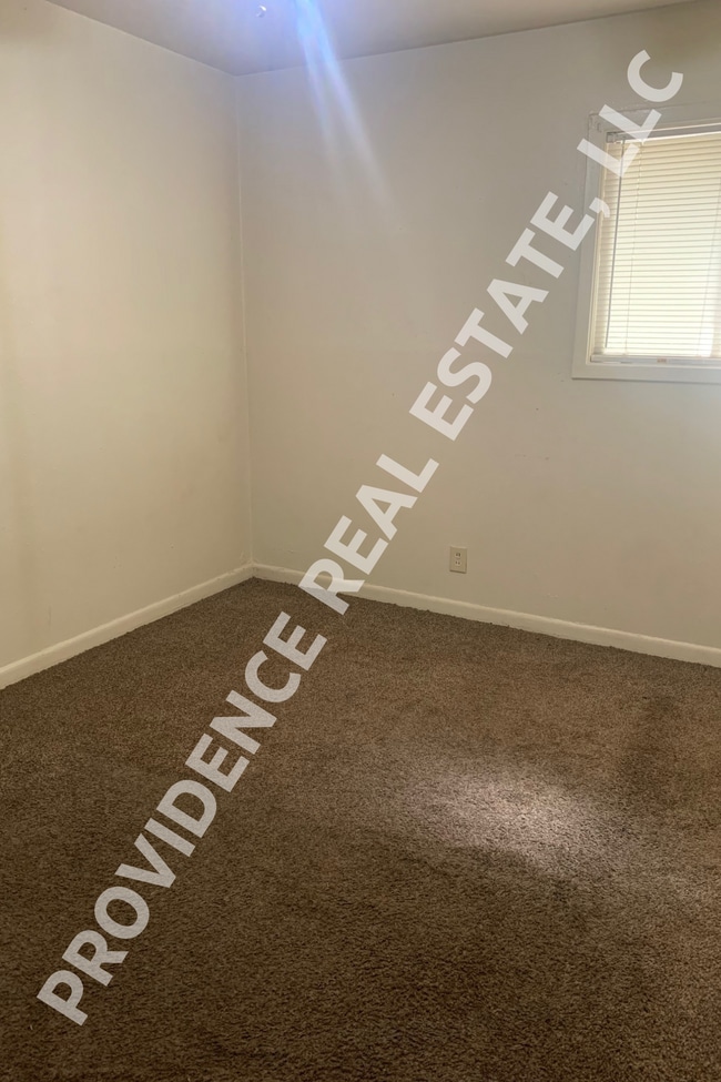 Building Photo - 1302 Alpine Ave