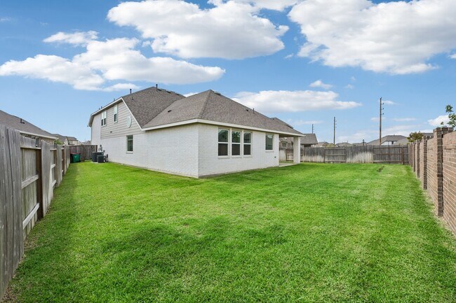 Building Photo - 7818 Palm Glade Dr