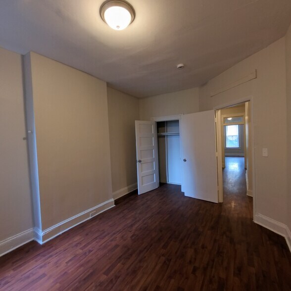 Bedroom 1 - 3318 Auchentoroly Terrace
