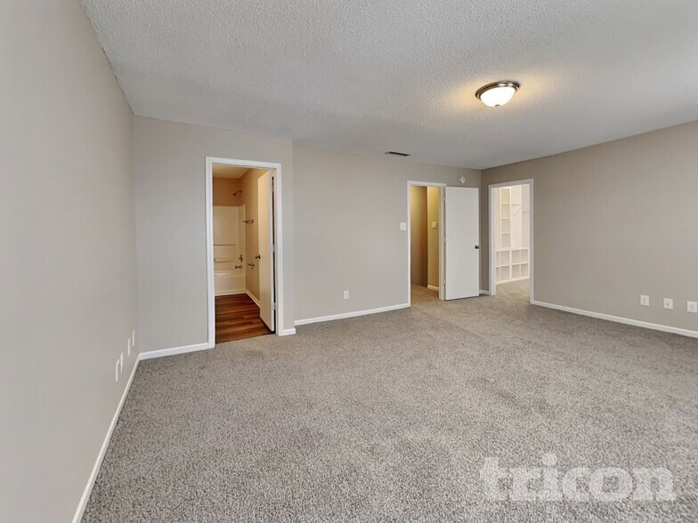 Building Photo - 675 Country Gate Dr