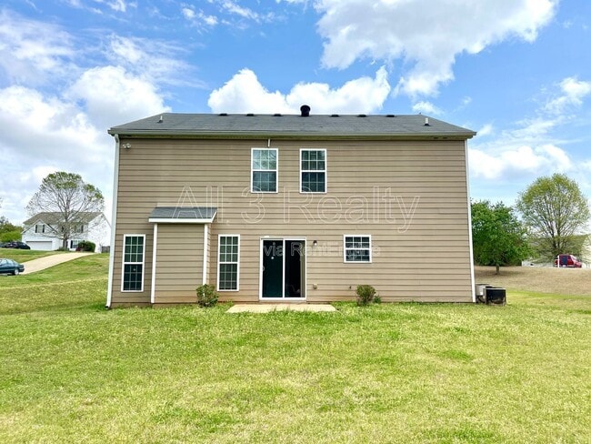 Building Photo - 225 Forrest Ln