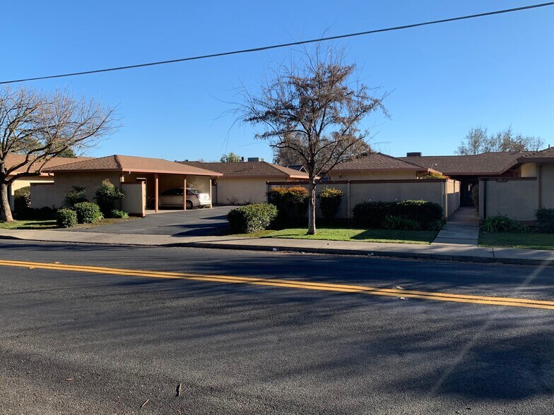 Building Photo - 2020 Floyd Ave