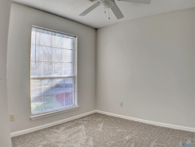 Building Photo - 106 Yellowwood Ct