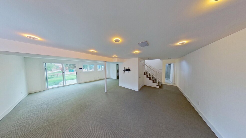 Building Photo - 6264 S Elmira Cir E