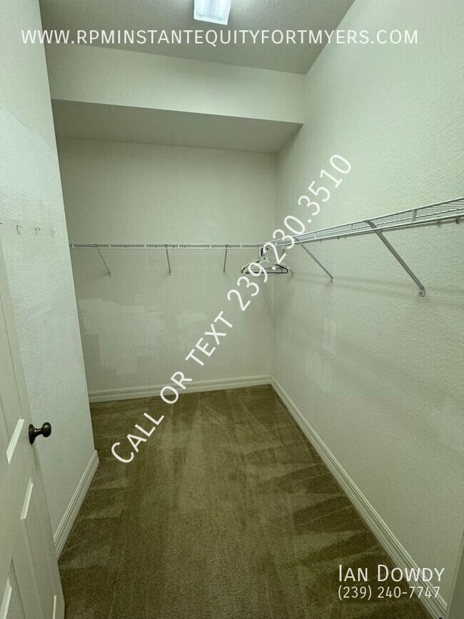 Building Photo - 9837 Catena Way