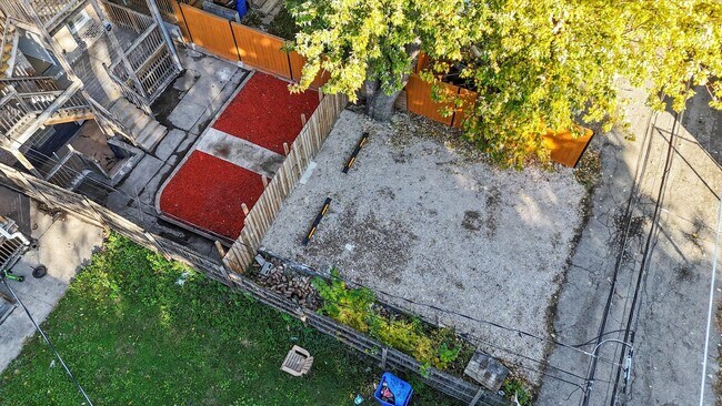 Building Photo - 3037 W Lexington St