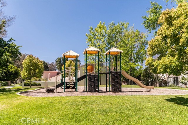 Building Photo - 4436 Sandburg Way